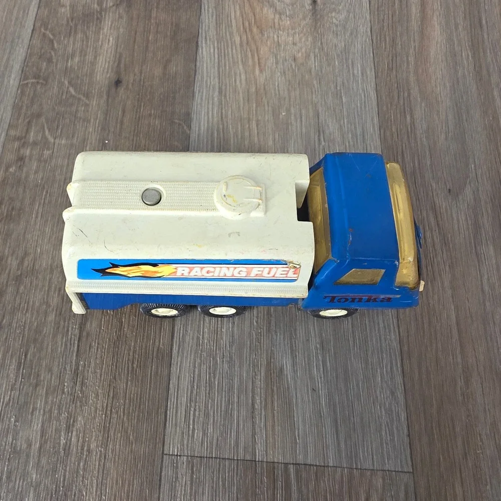 Vintage Tonka Racing Fuel Tanker Truck Pressed Steel Blue White Model 55010 6